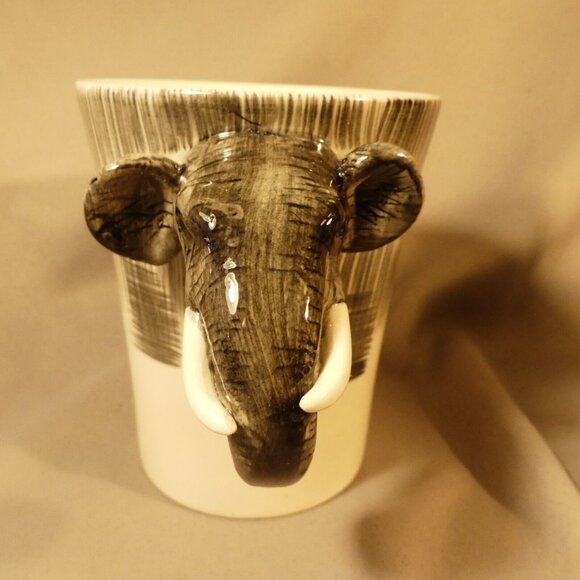 Pier 1 O Imports 3D Elephant Head Handle Coffee Tea Cup Mug 14 Oz Preowned - Picture 3 of 10